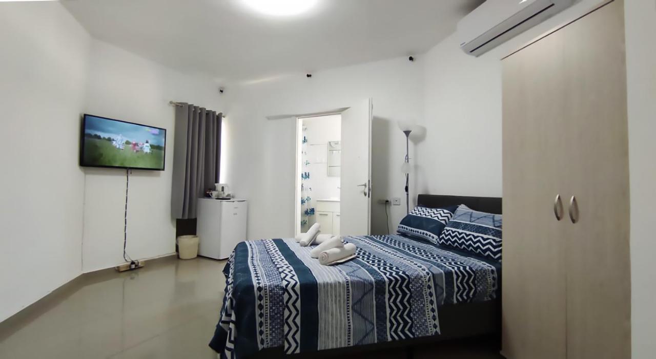 Guest House "Villa Klara Eilat" Heated Pool And Sauna All Year Round Ngoại thất bức ảnh